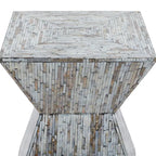 Table de chevet de style transitoire avec tiroir unique et quincaillerie en bronze huilé