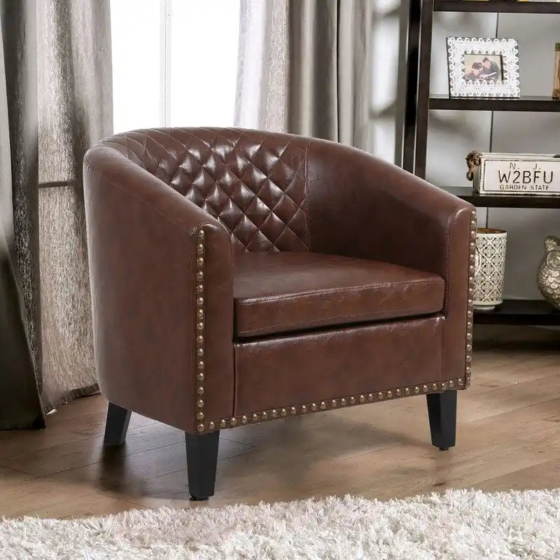 Fauteuil d'appoint tonneau en cuir PU avec clous décoratifs et pieds en bois massif | Salon