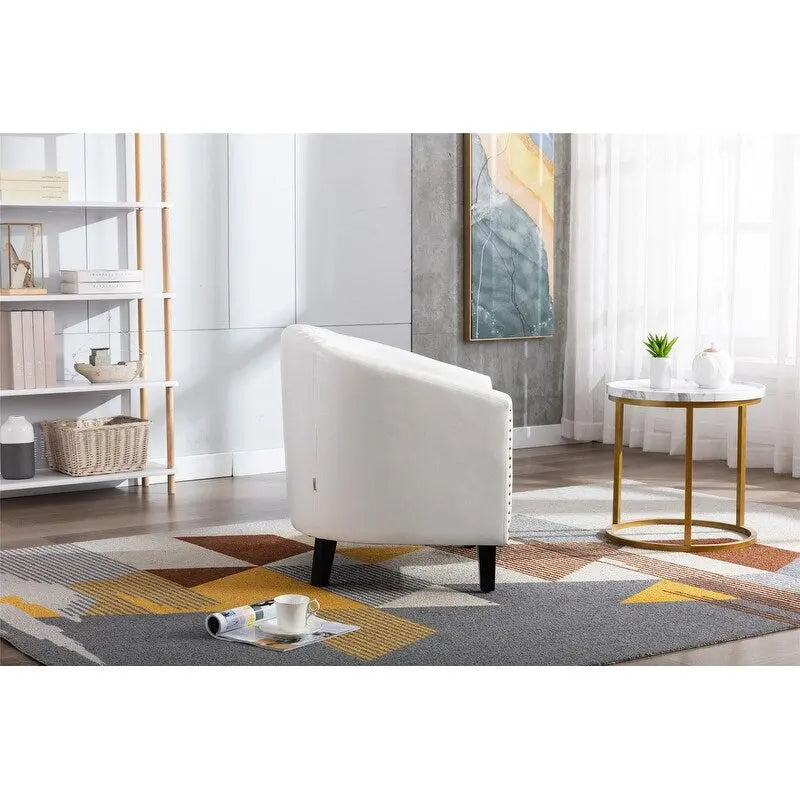 Fauteuil d'appoint tonneau en cuir PU avec clous décoratifs et pieds en bois massif | Salon